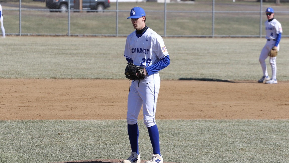 Baseball Sweeps Home Series vs Central Lakes
