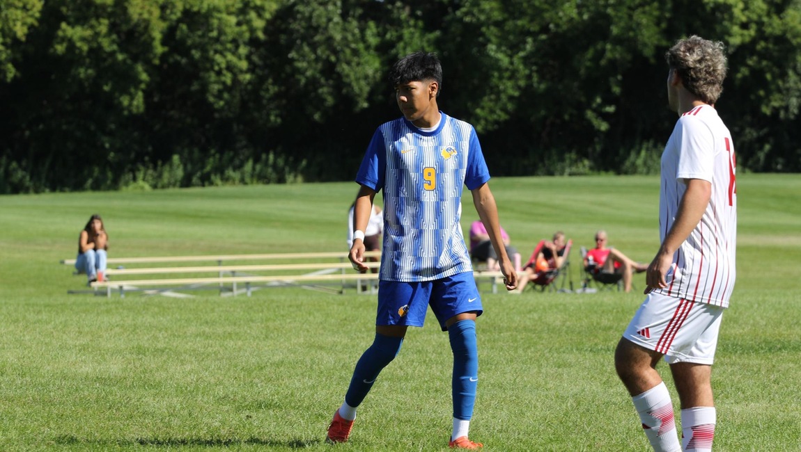 Men's Soccer Narrowly Falls to Northwest Iowa, DCTC